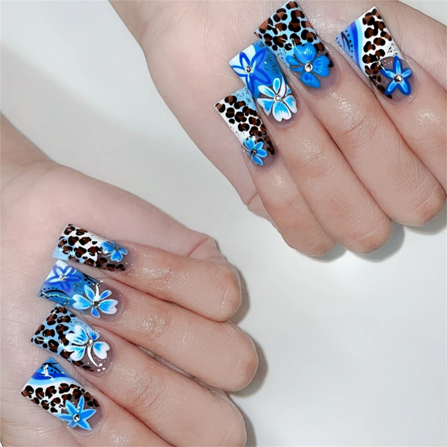 Y2K Punk Press-On Nails – 24pcs Duckbill Rhinestone & Star Decor
