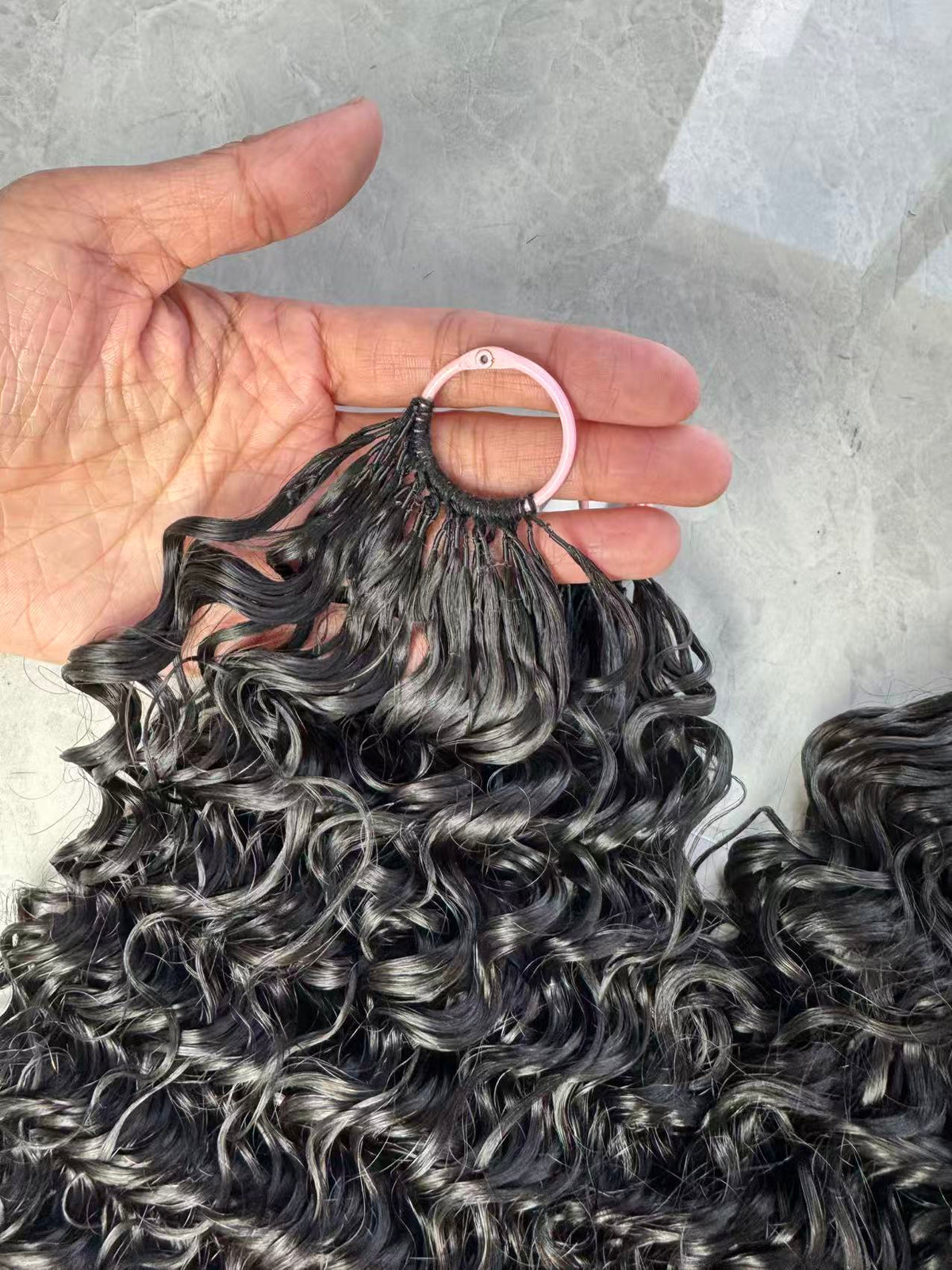 Pre-looped crochet hair curly texture swatch