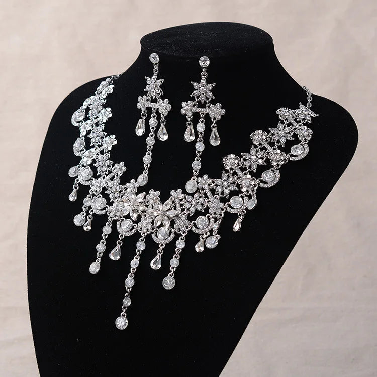 Luxury Crystal Flowers Bridal Jewellery Set – Necklace, Earrings & Tiara