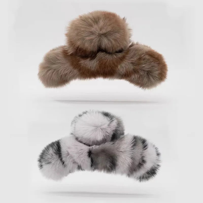 Luxe Plush Claw Clip – Oversized Fluffy Hair Clip