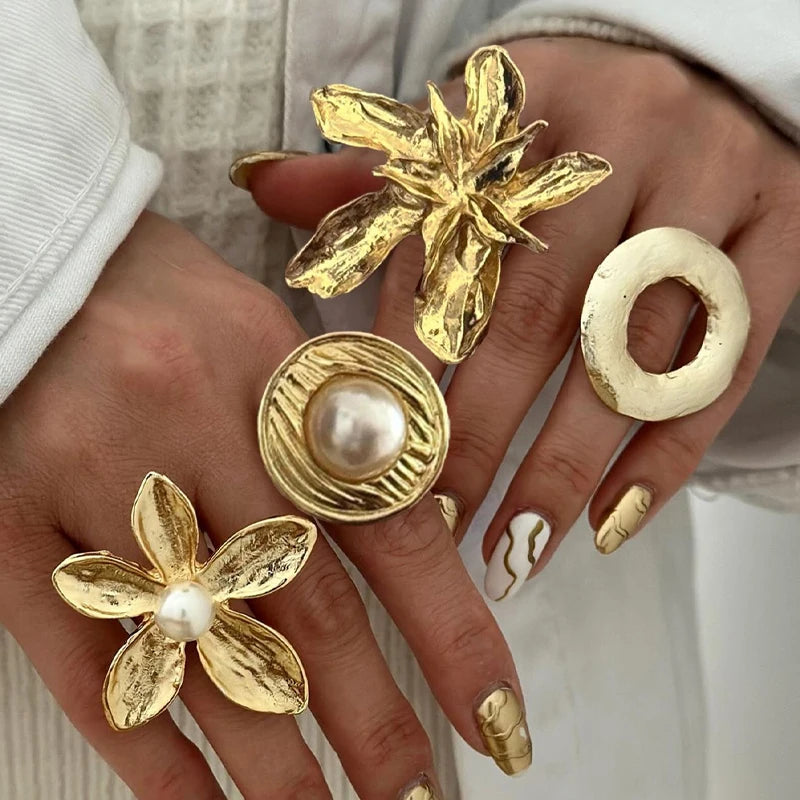 4pc Punk Flower Ring Set – Exaggerated Gold Geometric Statement Rings