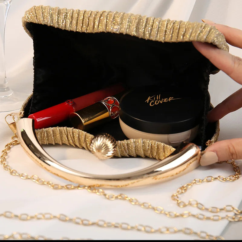Shiny Diamond Tassel Clutch – Luxury Evening Handbag