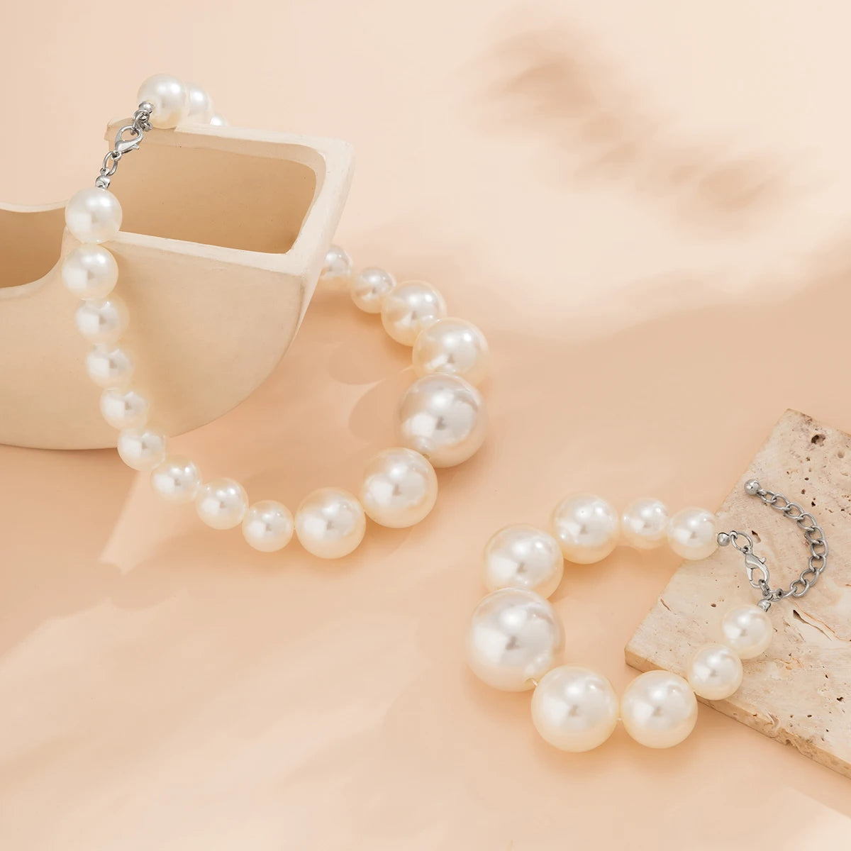 Exaggerated Pearl Beaded Choker Necklace