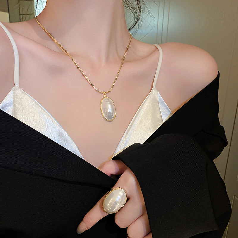 Oval Pearl Necklace & Stud Earring Set – French Luxury Wedding Jewellery