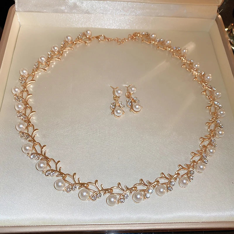Pearl Rhinestone Choker Set – 3pcs Vintage Light Luxury Necklace & Earrings