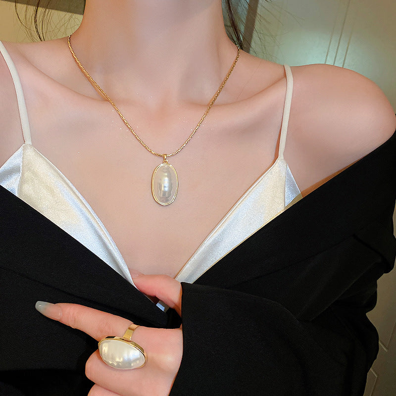Oval Pearl Necklace & Stud Earring Set – French Luxury Wedding Jewellery