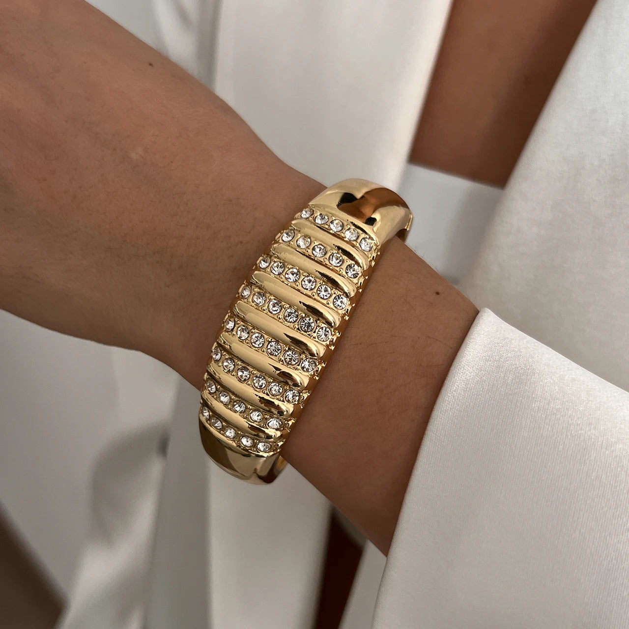 Scallop Knot Open Cuff Bangle – Vintage Gold & Silver Rhinestone Bracelet