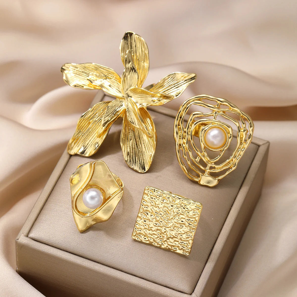 4pc Punk Flower Ring Set – Exaggerated Gold Geometric Statement Rings