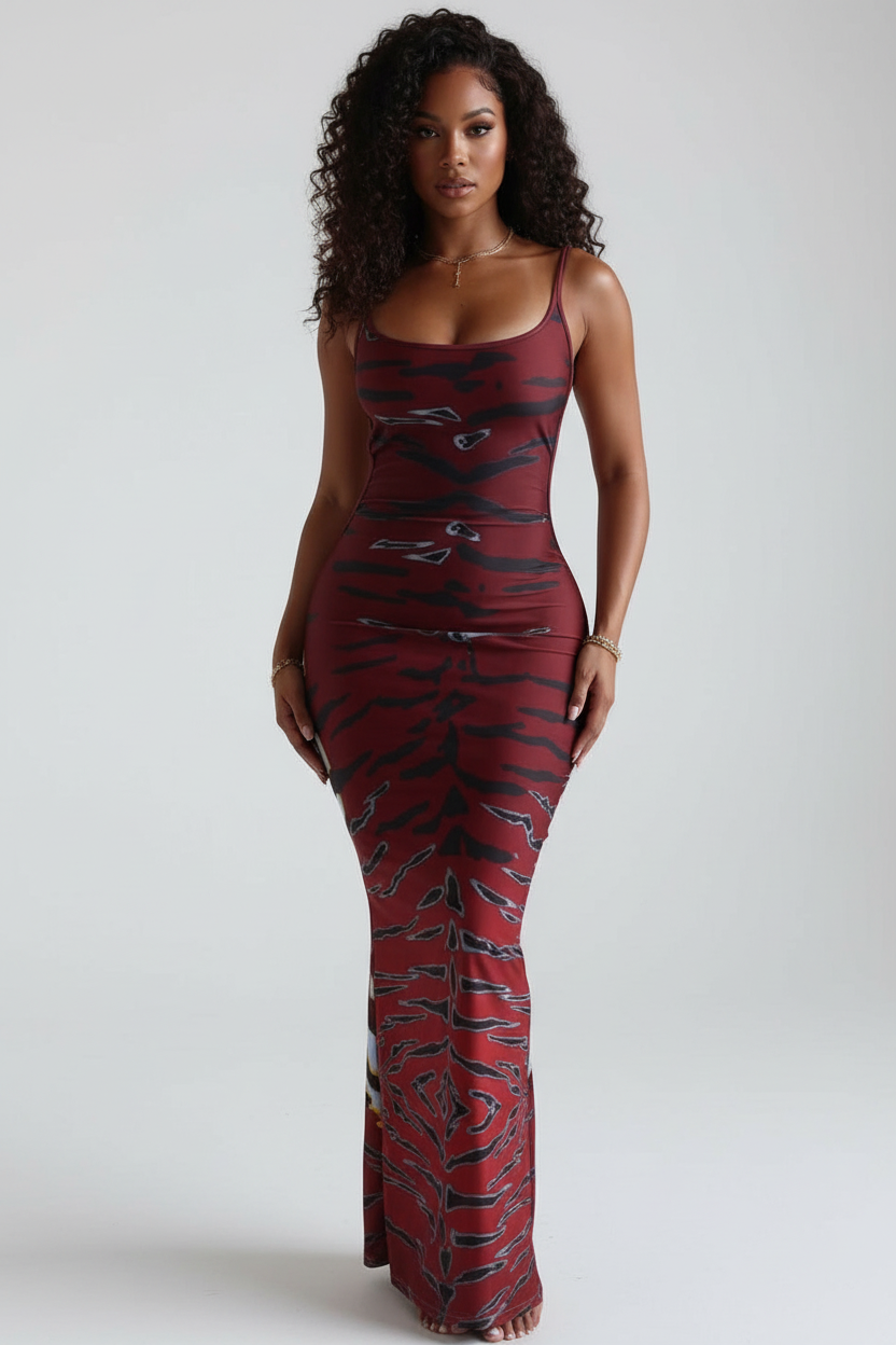 Hourglass curvy model - front view